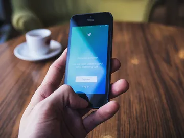 Twitter Twitter