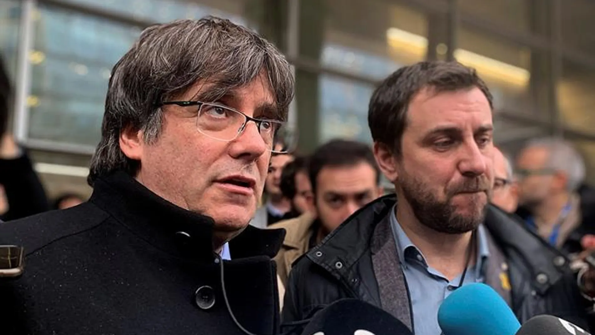 Carles Puigdemont y Toni Comín ante los periodistas