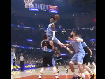 Espectacular mate de Ja Morant Espectacular mate de Ja Morant
