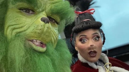 Stephen 'Grinch' Curry y su mujer Stephen 'Grinch' Curry y su mujer