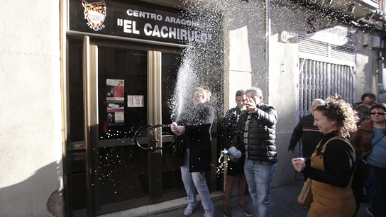El Centro aragonés Cachirulo de Reus (Tarragona) reparte 320 millones del Gordo El Centro aragonés Cachirulo de Reus (Tarragona) reparte 320 millones del Gordo