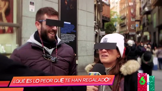 Colonias que han acabado "en el filtro de la aspiradora" o ropa que "ni Wallapop aceptó": los españoles recuerdan sus peores regalos Colonias que han acabado "en el filtro de la aspiradora" o ropa que "ni Wallapop aceptó": los españoles recuerdan sus peores regalos