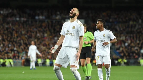 Benzema lamenta una ocasión fallada contra el Athletic Benzema lamenta una ocasión fallada contra el Athletic