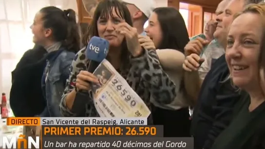 La reportera de TVE que celebra El Gordo como si le hubiera tocado La reportera de TVE que celebra El Gordo como si le hubiera tocado