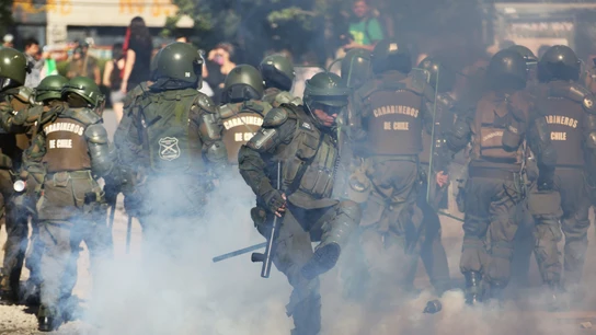 Despliegan un millar de policías en la zona cero de las protestas en Chile Despliegan un millar de policías en la zona cero de las protestas en Chile