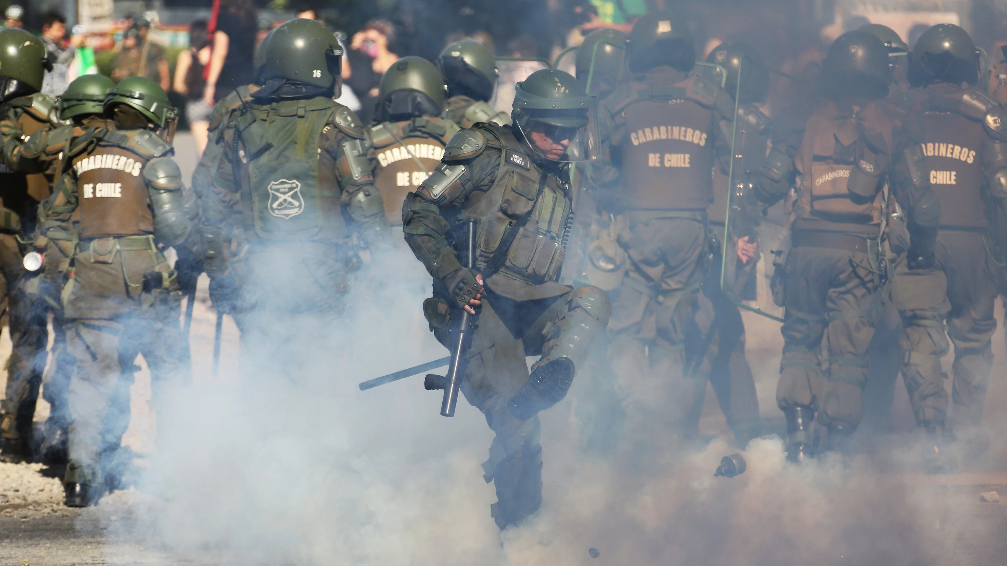 Despliegan un millar de policías en la zona cero de las protestas en Chile