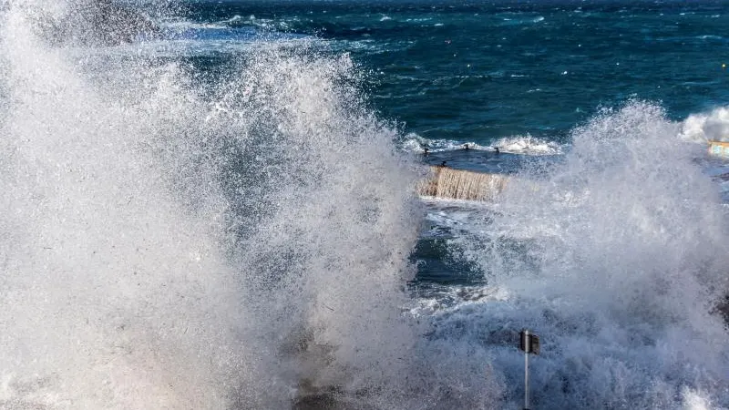 Olas durante el temporal