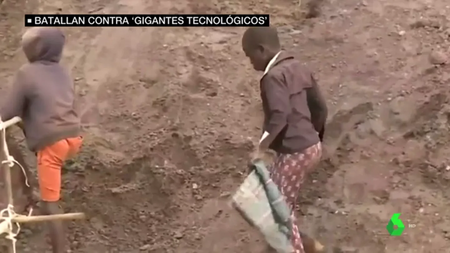 La batalla de las familias de 14 niños muertos o heridos en minas de cobalto a los gigantes tecnológicos: "Les han robado la vida" La batalla de las familias de 14 niños muertos o heridos en minas de cobalto a los gigantes tecnológicos: "Les han robado la vida"