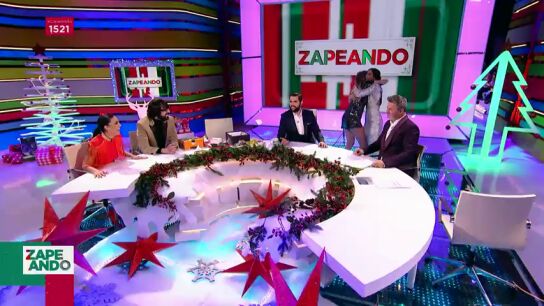 La indignaci&oacute;n de Dani Mateo con su "mierda" de regalo, la protagonista del amigo invisible de Zapeando