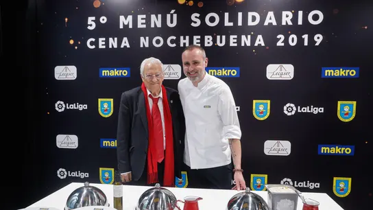 El padre Ángel y el chef Rodrigo de la Calle presentan cena solidaria de Nochebuena El padre Ángel y el chef Rodrigo de la Calle presentan cena solidaria de Nochebuena