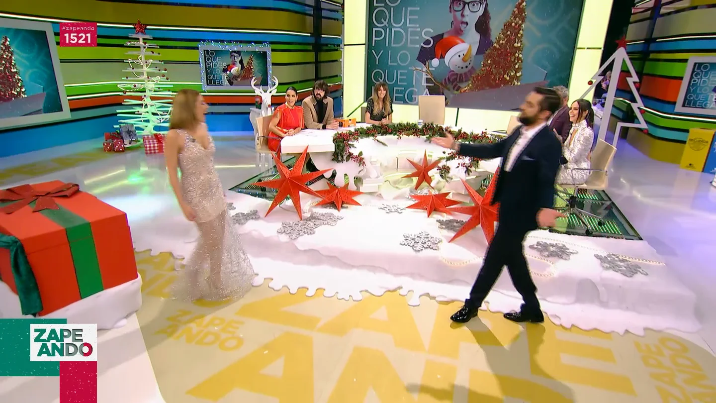 El vestido de menos de 20 euros con el que Valeria Ros pretende "hacer sombra" a Cristina Pedroche en Navidad El vestido de menos de 20 euros con el que Valeria Ros pretende "hacer sombra" a Cristina Pedroche en Navidad