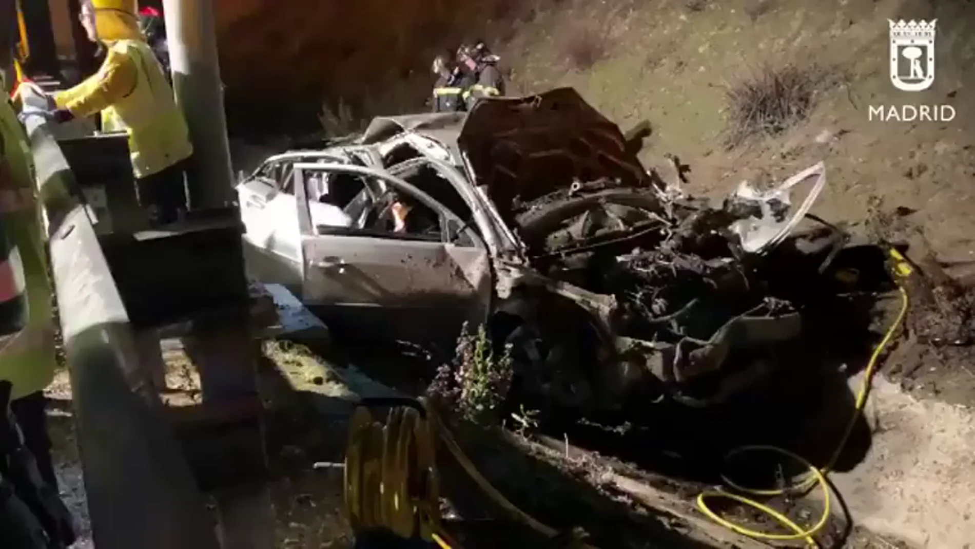 El estado en el que ha quedado el vehículo tras el accidente que se ha saldado con la vida de tres jóvenes