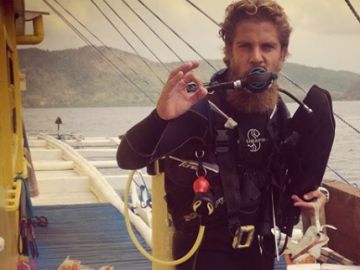 Diego Bello haciendo submarinismo Diego Bello haciendo submarinismo