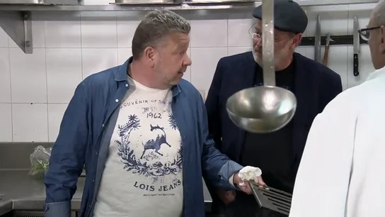 La respuesta irónica de Chicote al ver la "pocilga" de 'El Cantábrico': "Bah, qué más da, si una cocina es un espacio naturamente sucio" La respuesta irónica de Chicote al ver la "pocilga" de 'El Cantábrico': "Bah, qué más da, si una cocina es un espacio naturamente sucio"