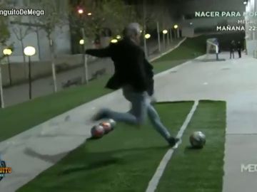 ¿Lo conseguirá? Lobo Carrasco trata de emular el golazo olímpico de Toni Kroos en 'El Chiringuito' ¿Lo conseguirá? Lobo Carrasco trata de emular el golazo olímpico de Toni Kroos en 'El Chiringuito'