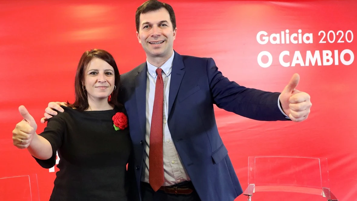 La vicesecretaria general del PSOE, Adriana Lastra con el secretario general de los socialistas gallegos, Gonzalo Caballero