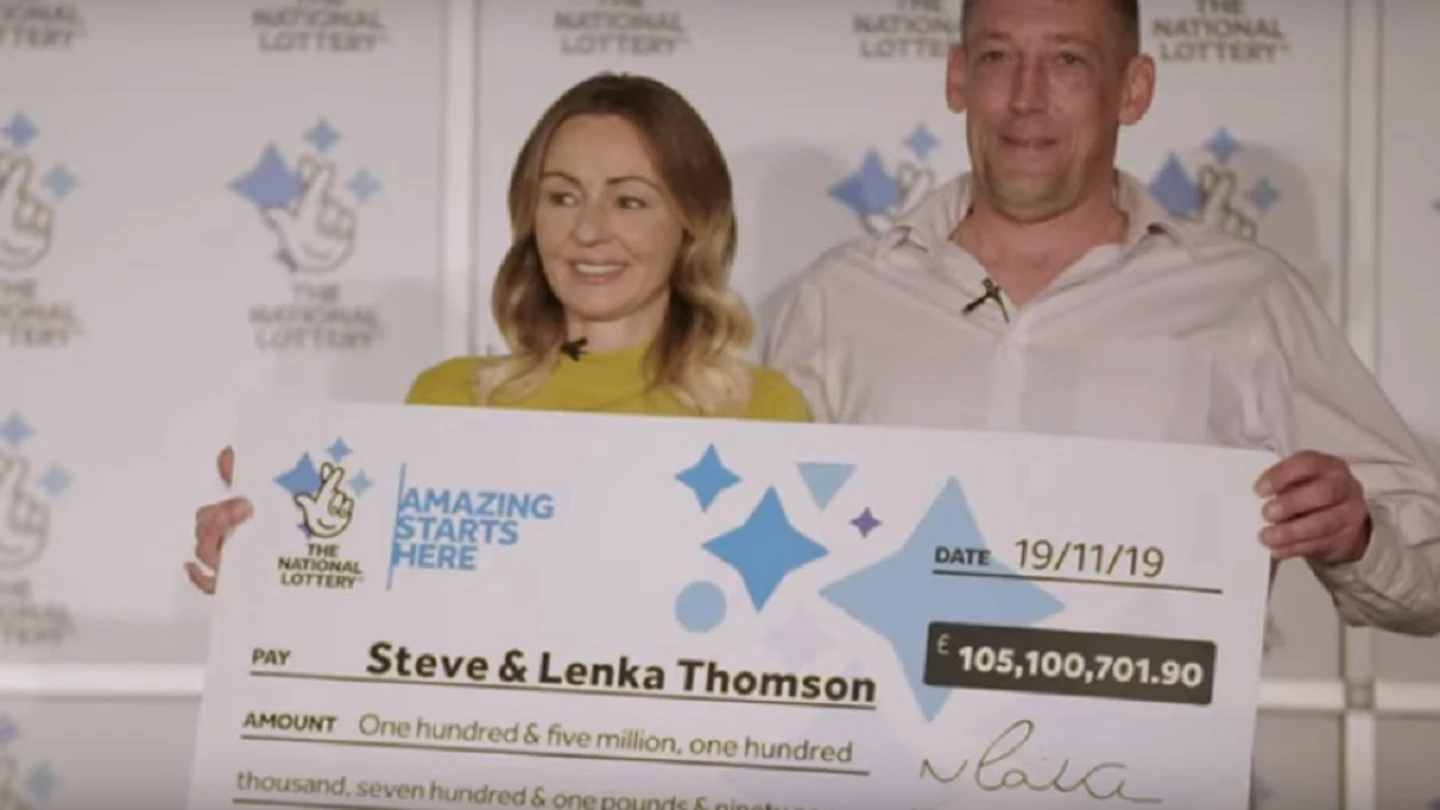 Imagen de Steve y Lenka Thomson, ganadores de 123 millones de euros con el Euromillones. Imagen de Steve y Lenka Thomson, ganadores de 123 millones de euros con el Euromillones.