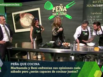 Elisa Beni y Paco Marhuenda, juntos con el chef Peña para preparar un revuelto 'mar y montaña'