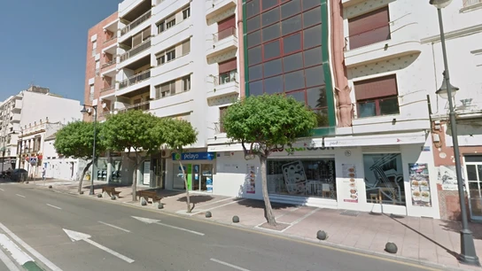 Avenida España de Estepona, la calle en la que ocurrieron los hechos Avenida España de Estepona, la calle en la que ocurrieron los hechos