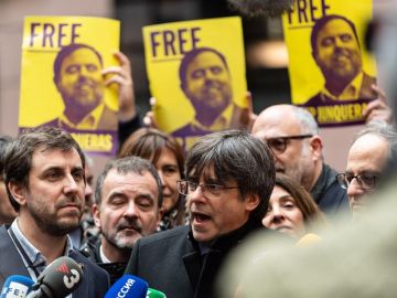 Carles Puigdemont y Toni Comín en el Parlamento Europeo Carles Puigdemont y Toni Comín en el Parlamento Europeo