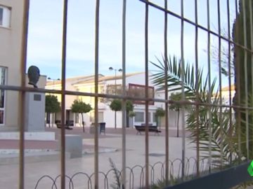 Herido grave un menor tras ser apuñalado con unas tijeras en el cuello por un compañero de instituto Herido grave un menor tras ser apuñalado con unas tijeras en el cuello por un compañero de instituto