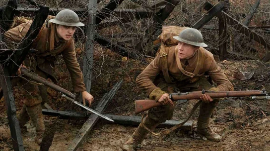 Dean-Charles Chapman y George MacKay en '1917' Dean-Charles Chapman y George MacKay en '1917'
