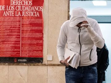 Uno de los detenidos por la violación múltiple a una niña en Palma Uno de los detenidos por la violación múltiple a una niña en Palma