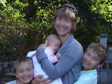 Megan Todt y sus tres hijos Megan Todt y sus tres hijos