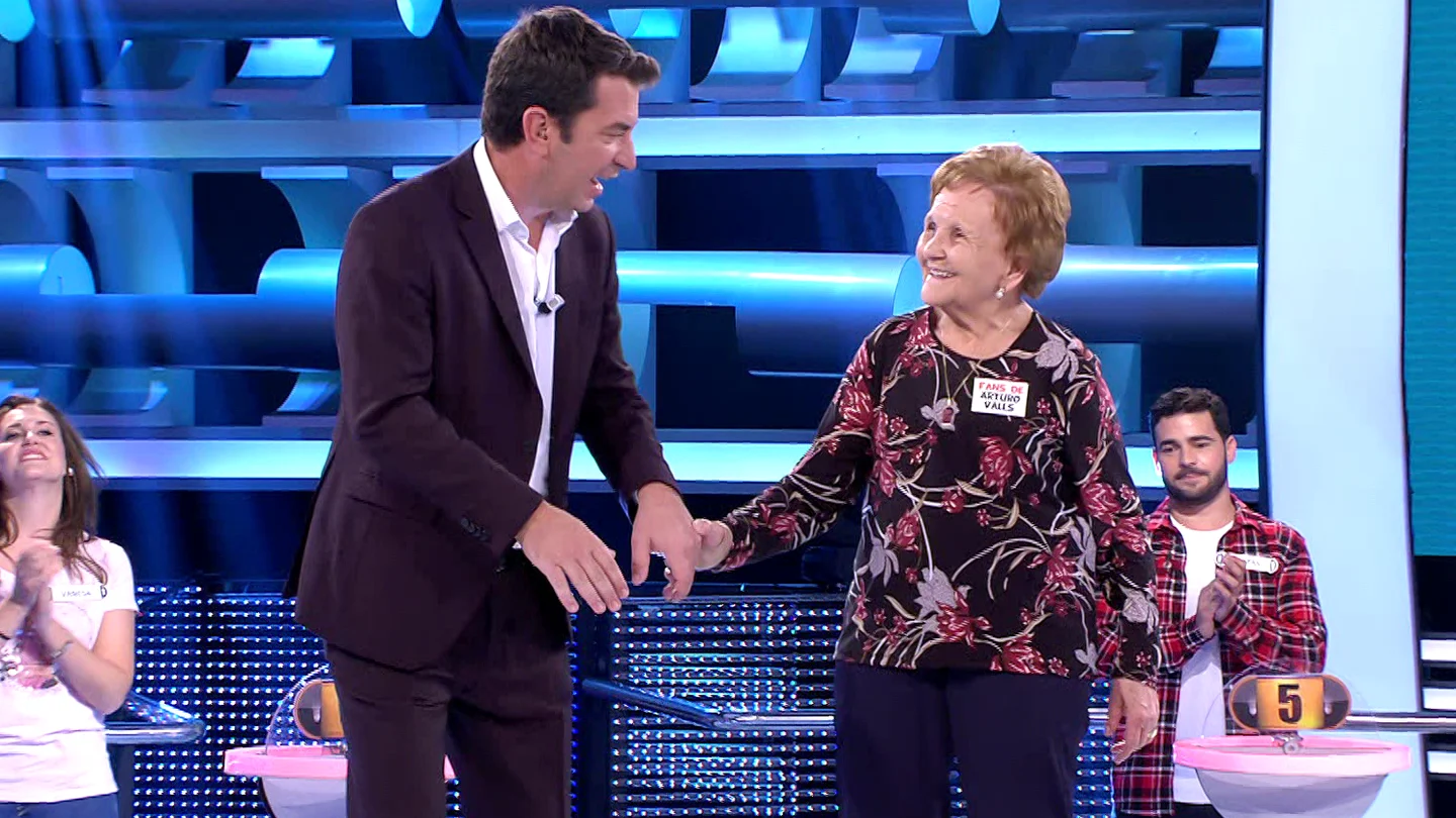 El bucle más entrañable de '¡Ahora caigo!': Arturo Valls con Palmira Gogó El bucle más entrañable de '¡Ahora caigo!': Arturo Valls con Palmira Gogó