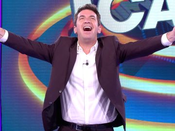 Arturo Valls celebra en '¡Ahora caigo!'... ¡que ya queda menos para la próxima Navidad! Arturo Valls celebra en '¡Ahora caigo!'... ¡que ya queda menos para la próxima Navidad!