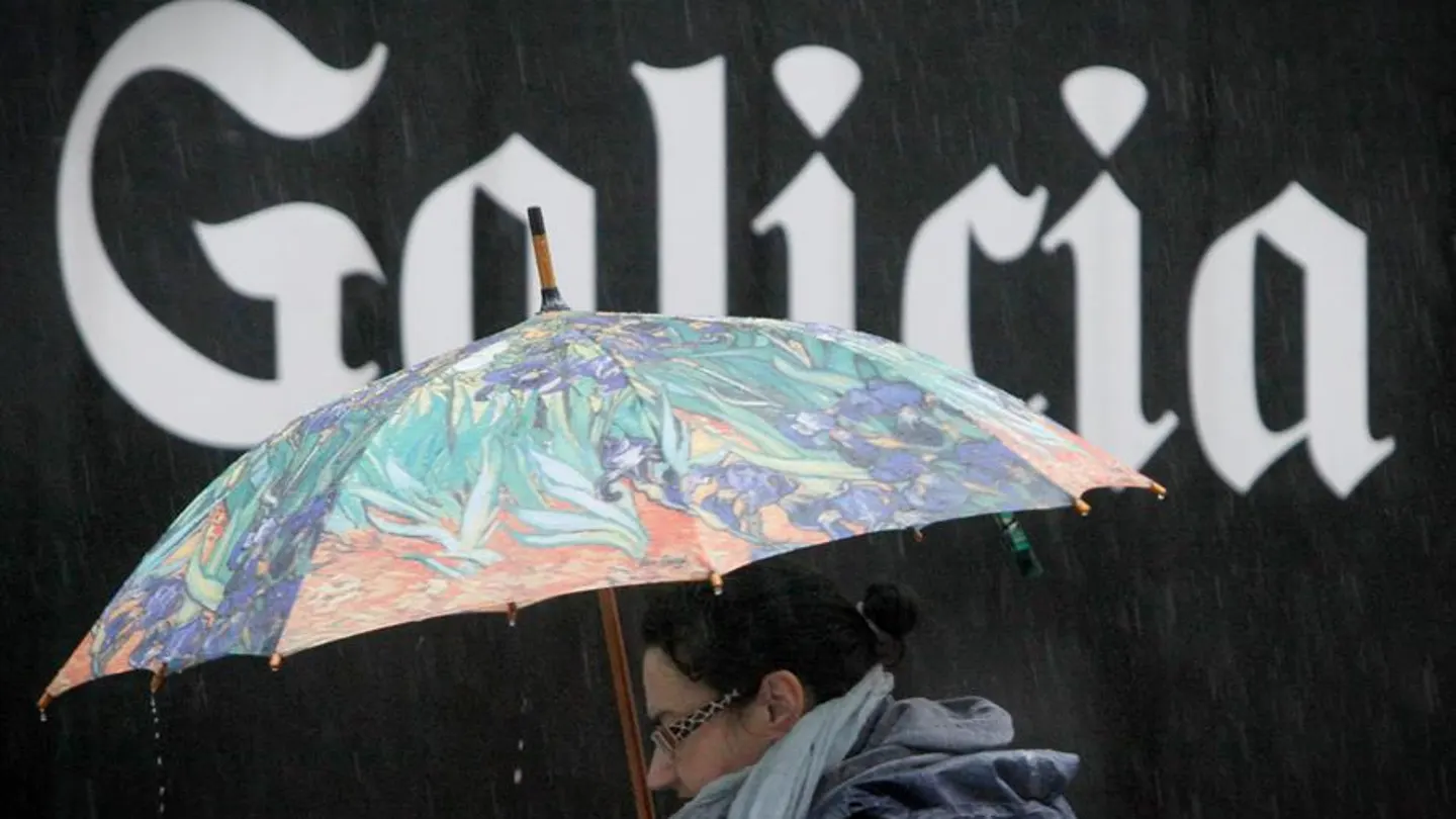 Un frente deja lluvias en toda Galicia. Un frente deja lluvias en toda Galicia.