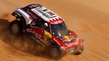 Carlos Sainz, en acción durante el Dakar