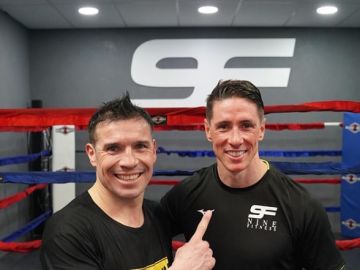 Fernando Torres junto a Maravilla Martínez. Fernando Torres junto a Maravilla Martínez.