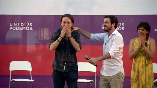 Pablo Iglesias y Alberto Garz&oacute;n