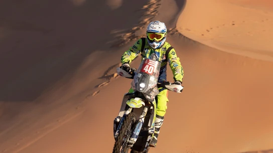 El piloto Edwin Straver, durante la etapa 11 del Dakar El piloto Edwin Straver, durante la etapa 11 del Dakar