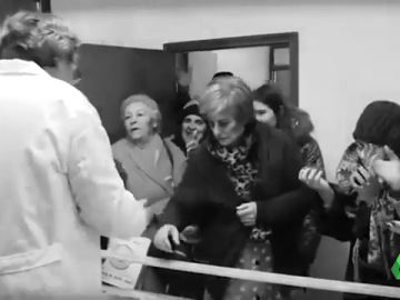 Burgos tira de humor y cine mudo para denunciar la falta de atención sanitaria: hay ocho médicos para 23 pueblos Burgos tira de humor y cine mudo para denunciar la falta de atención sanitaria: hay ocho médicos para 23 pueblos