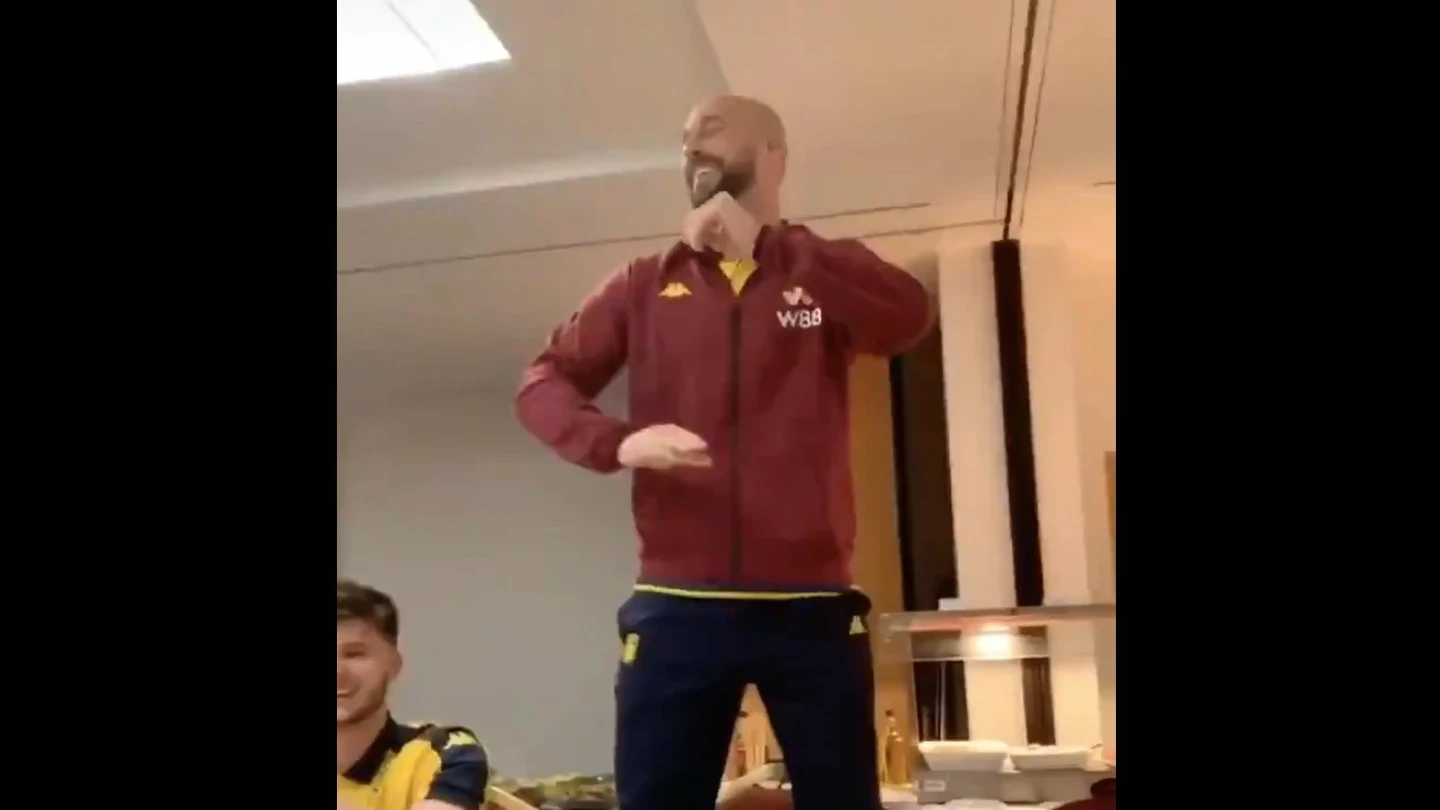 Pepe Reina, de bailes Pepe Reina, de bailes