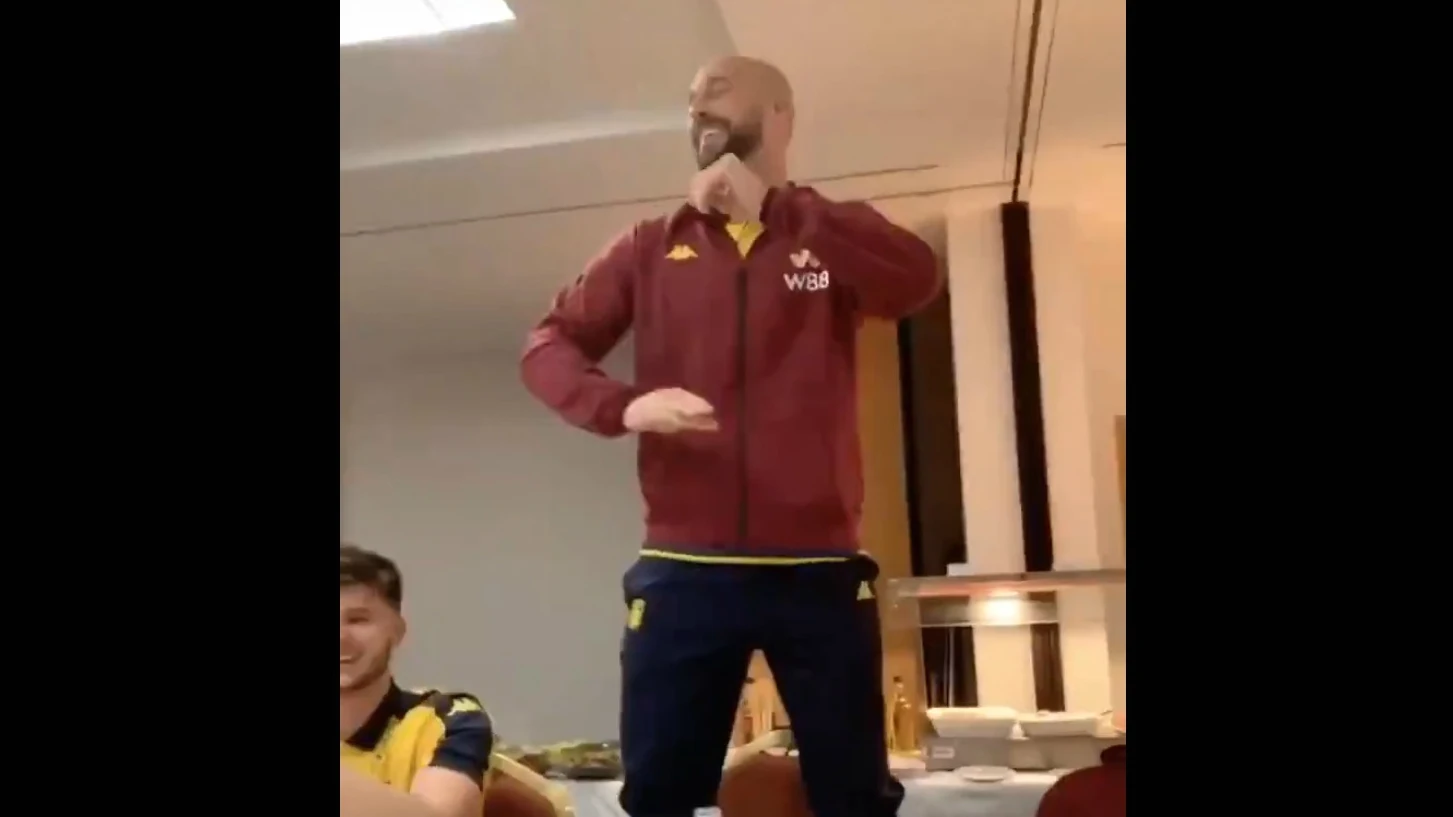 Pepe Reina, de bailes