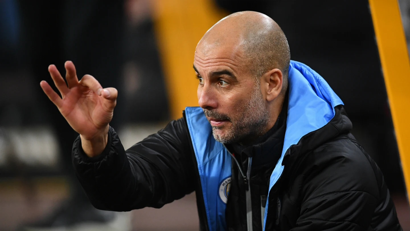 Guardiola, en el banquillo del Manchester City Guardiola, en el banquillo del Manchester City