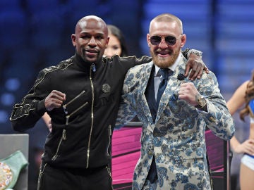 Floyd Mayweather y Conor McGregor Floyd Mayweather y Conor McGregor