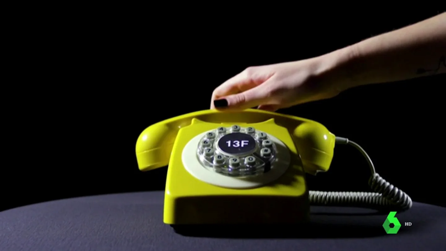 Imagen del teléfono amarillo de la conciliación. Imagen del teléfono amarillo de la conciliación.