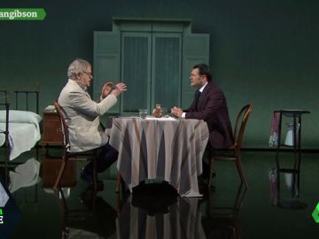 Ian Gibson: "Machado estaría muy triste con el espectáculo en el Parlamento. Allí se parla, no se grita, ni se insulta, ni se miente" Ian Gibson: "Machado estaría muy triste con el espectáculo en el Parlamento. Allí se parla, no se grita, ni se insulta, ni se miente"