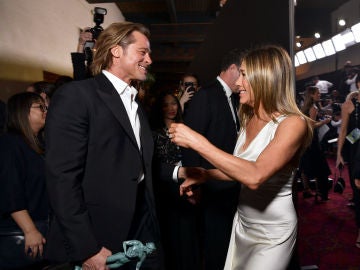 Brad Pitt y Jennifer Aniston durante su reencuentro en los SAG Awards Brad Pitt y Jennifer Aniston durante su reencuentro en los SAG Awards