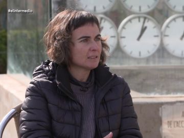 El duro relato Ana, víctima del accidente del metro de Valencia: "Noté un fuerte golpe, toqué el suelo y vi que estábamos en las vías" El duro relato Ana, víctima del accidente del metro de Valencia: "Noté un fuerte golpe, toqué el suelo y vi que estábamos en las vías"
