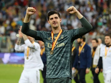 Thibaut Courtois, tras ganar la Supercopa de España. Thibaut Courtois, tras ganar la Supercopa de España.