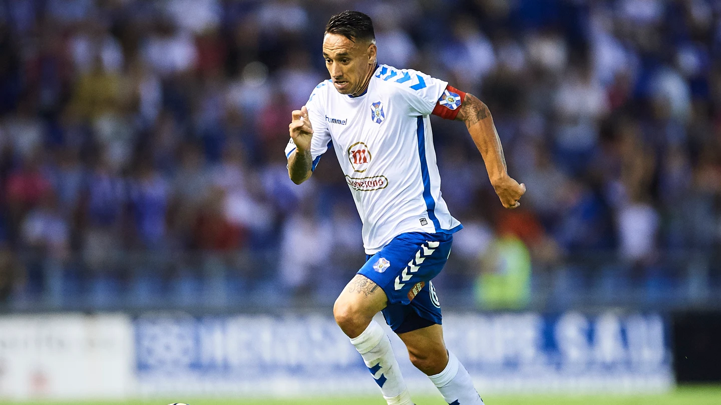 Suso Santana, capitán del Tenerife. Suso Santana, capitán del Tenerife.