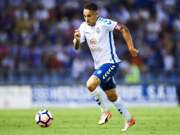 Suso Santana, capitán del Tenerife. Suso Santana, capitán del Tenerife.