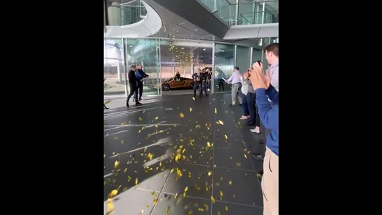 McLaren prepara un homenaje a Carlos Sainz McLaren prepara un homenaje a Carlos Sainz