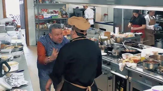 La drástica respuesta de Chicote a un servicio caótico: "Dile a los señores que hay más restaurantes cerca" La drástica respuesta de Chicote a un servicio caótico: "Dile a los señores que hay más restaurantes cerca"
