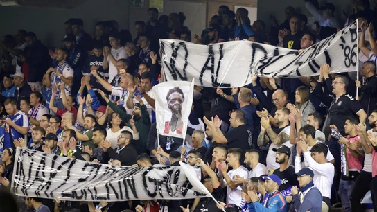 El Heliodoro Rodríguez López muestra pancartas en apoyo a Iñaki Williams El Heliodoro Rodríguez López muestra pancartas en apoyo a Iñaki Williams